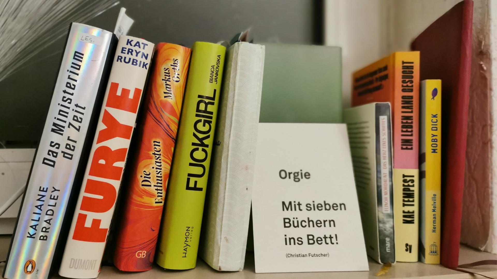 Tsundoku. Die Qual der Wahl.
